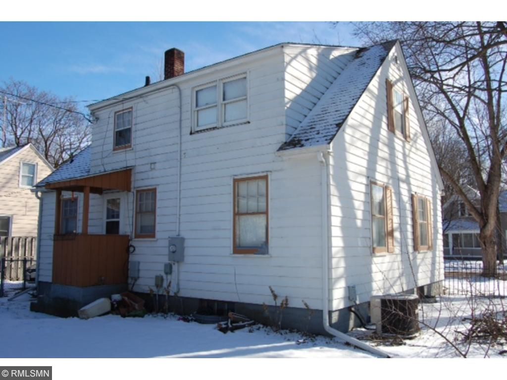 614 Division St W, Faribault, MN 55021 photo 3
