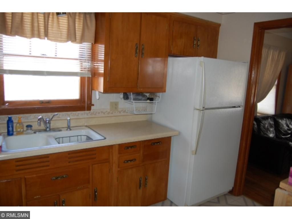 614 Division St W, Faribault, MN 55021 photo 8