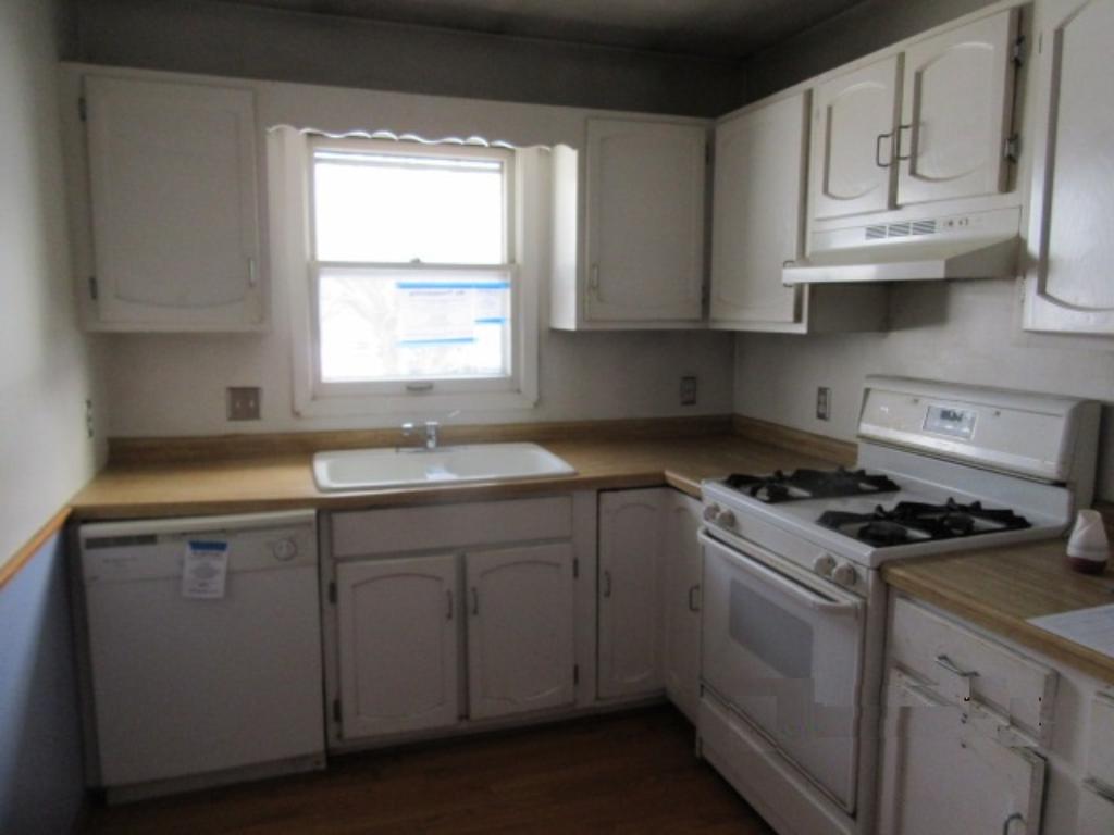 1380 Jurdy Rd, Eagan, MN 55121 photo 4