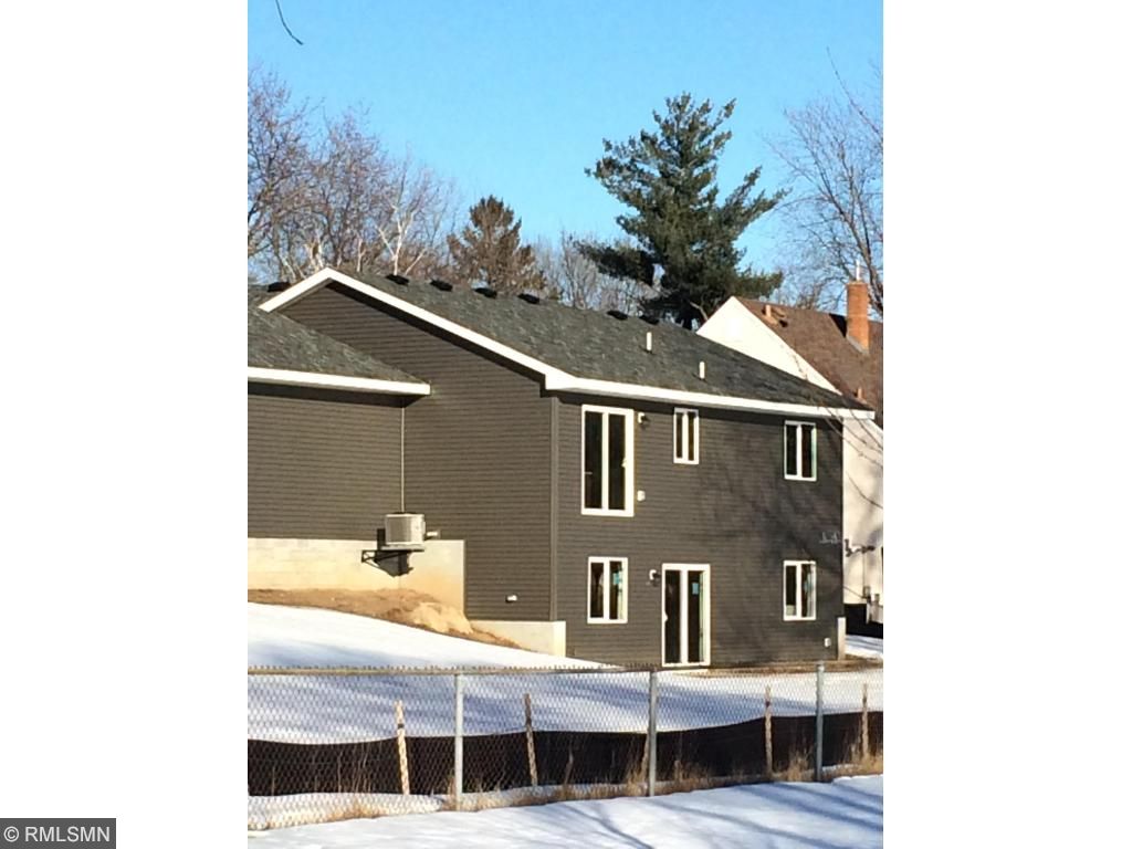 2704 Margaret Ave E, Maplewood, MN 55117 photo 12