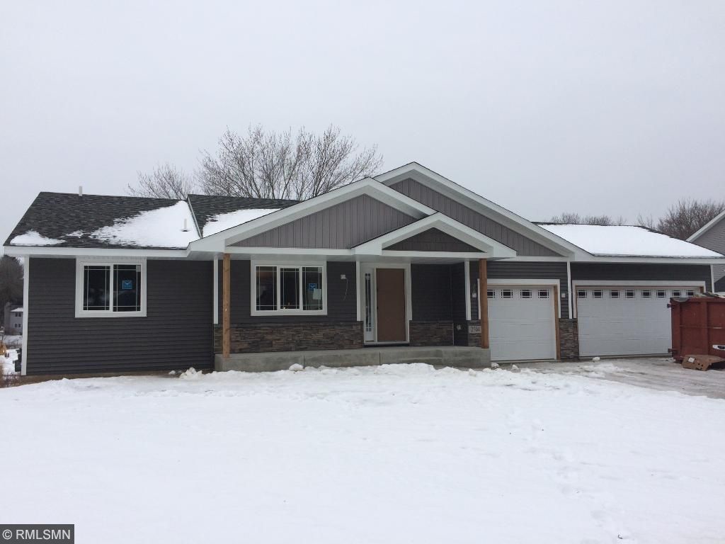 2704 Margaret Ave E, Maplewood, MN 55117 photo 1
