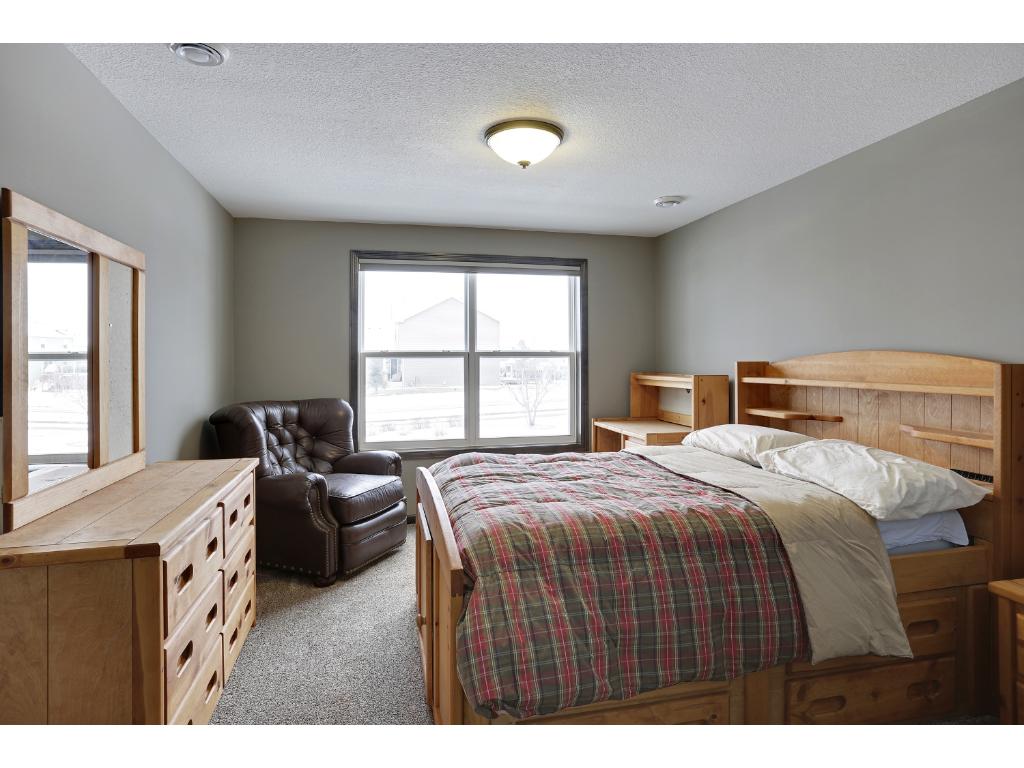 9509 Roosevelt Dr, Chanhassen, MN 55317 photo 16