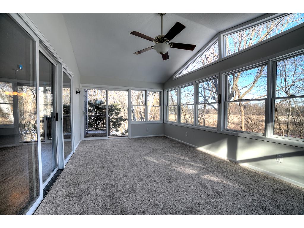 27400 Pine Bnd, Excelsior, MN 55331 photo 4