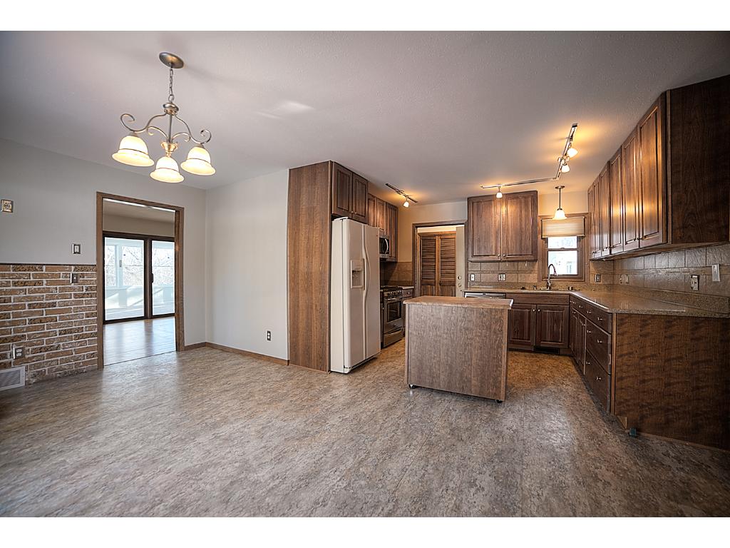 27400 Pine Bnd, Excelsior, MN 55331 photo 7