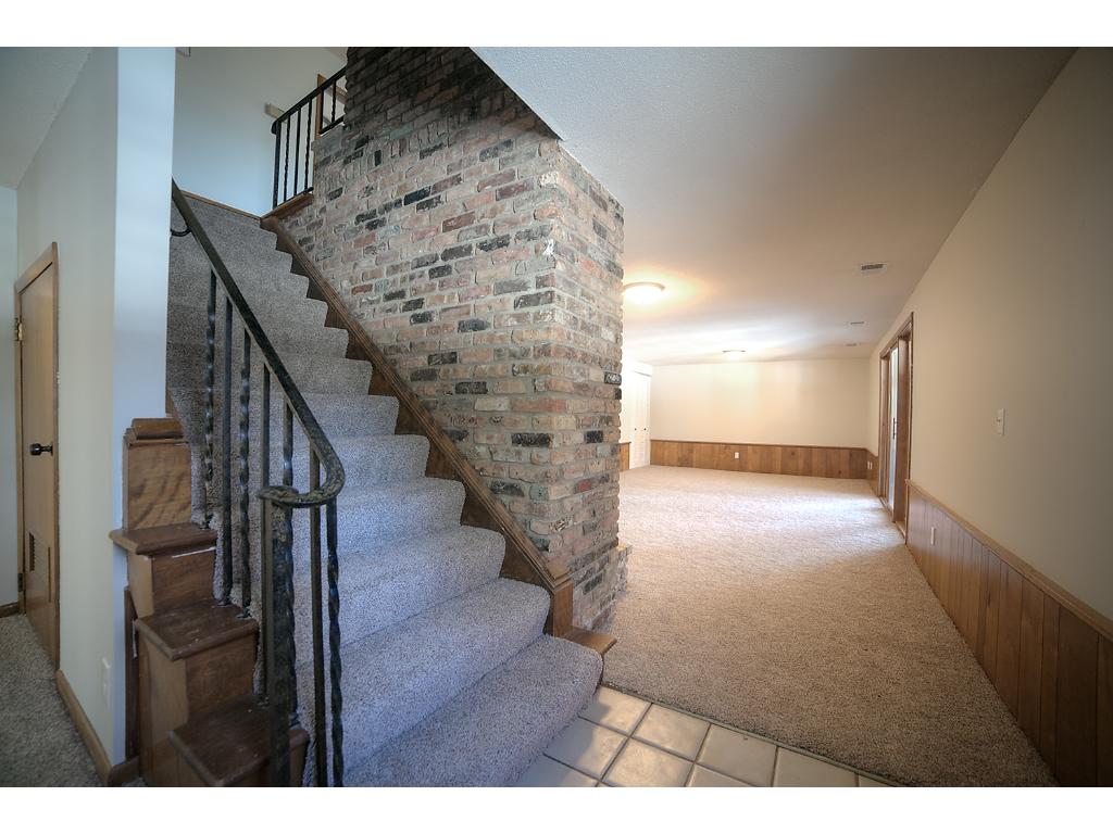 27400 Pine Bnd, Excelsior, MN 55331 photo 16