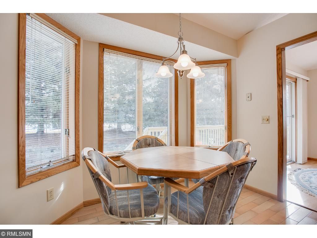 8925 Vincent Pl, Bloomington, MN 55431 photo 4