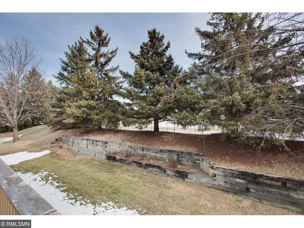 8925 Vincent Pl, Bloomington, MN 55431 photo 17