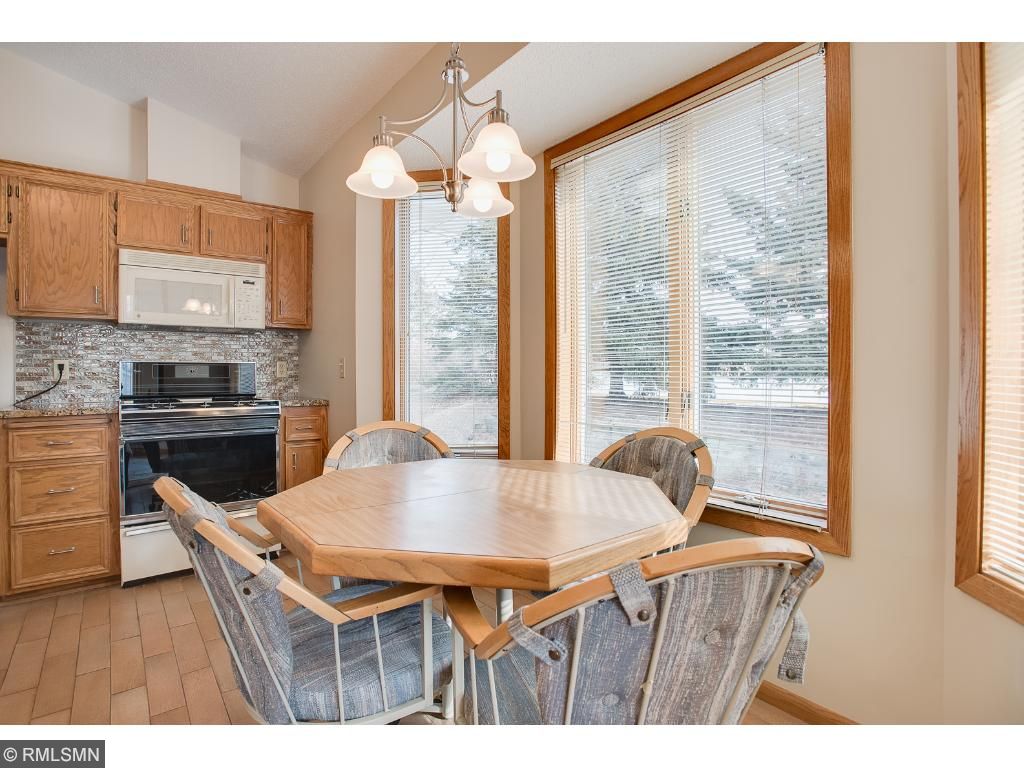 8925 Vincent Pl, Bloomington, MN 55431 photo 5