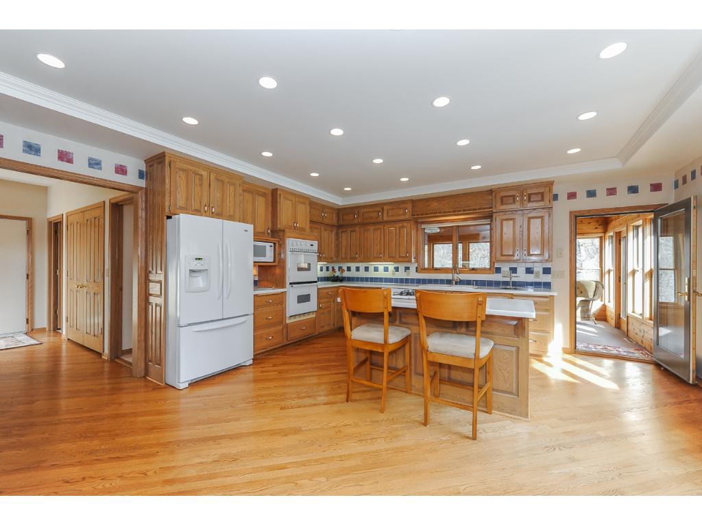 3630 Elrene Rd, Eagan, MN 55123 photo 11