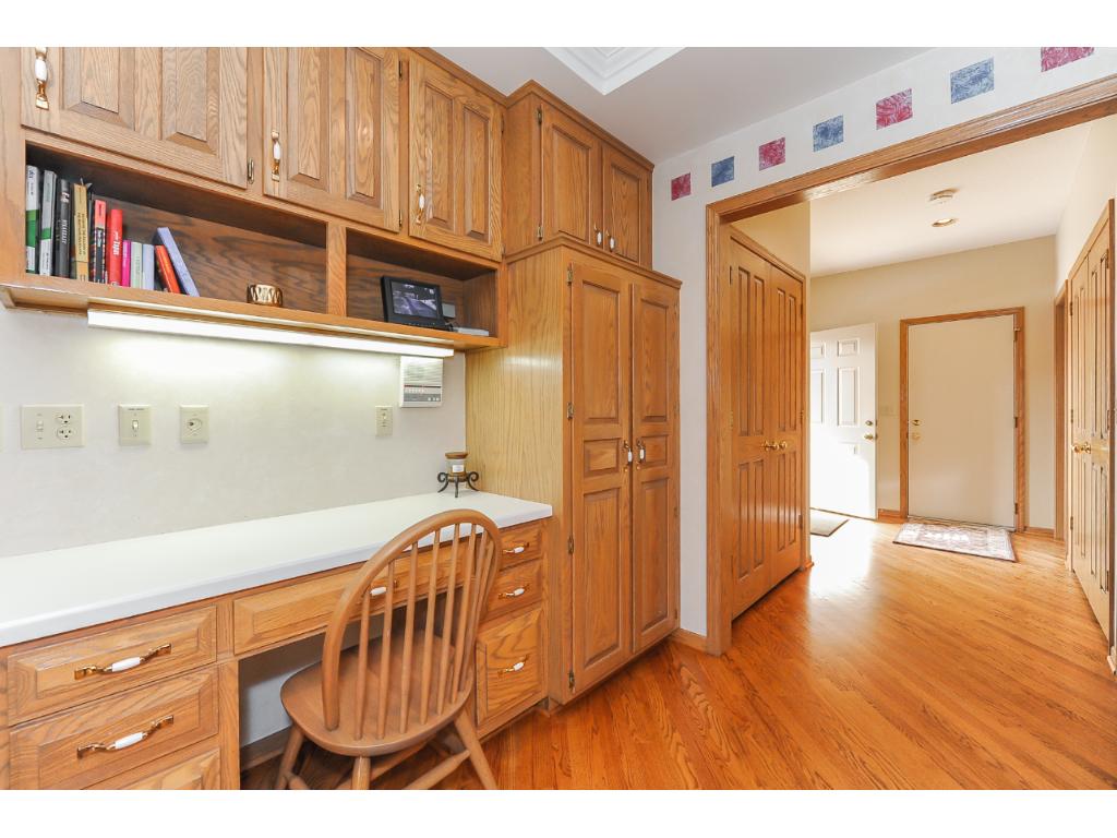 3630 Elrene Rd, Eagan, MN 55123 photo 14