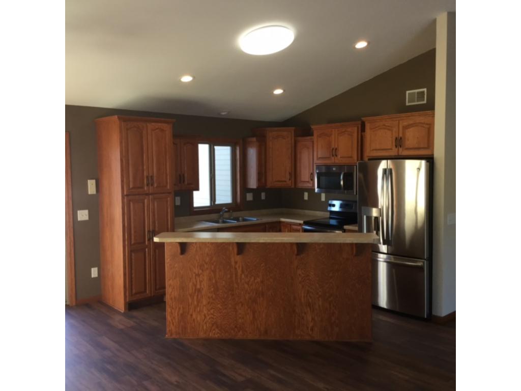 814 Morningside Loop, Saint Joseph, MN 56374 photo 3