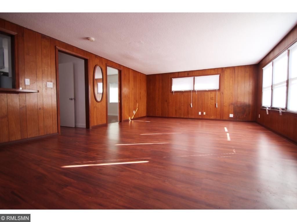 1660 7th St E, Saint Paul, MN 55106 photo 2