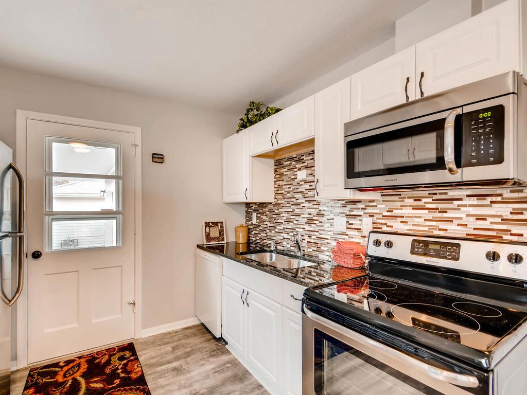 8340 Ewing Rd S, Bloomington, MN 55431 photo 9