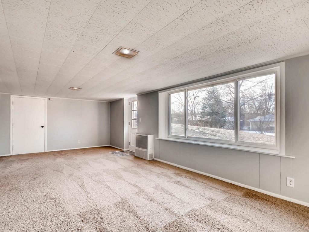 8340 Ewing Rd S, Bloomington, MN 55431 photo 19