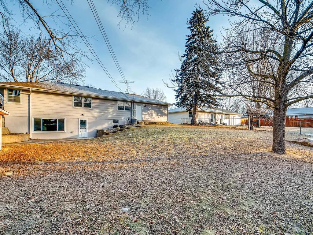 8340 Ewing Rd S, Bloomington, MN 55431 photo 23