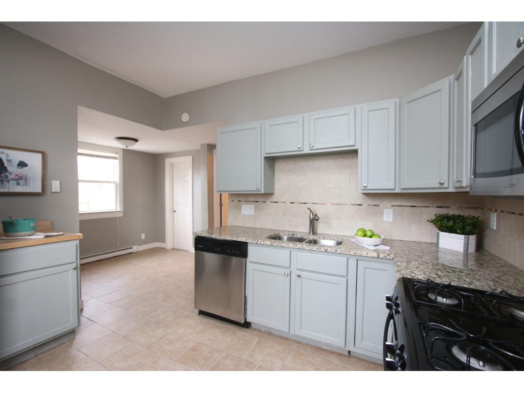 773 Iglehart Ave, Saint Paul, MN 55104 photo 8