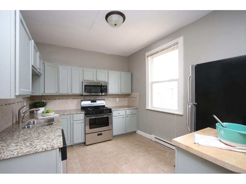 773 Iglehart Ave, Saint Paul, MN 55104 photo 5