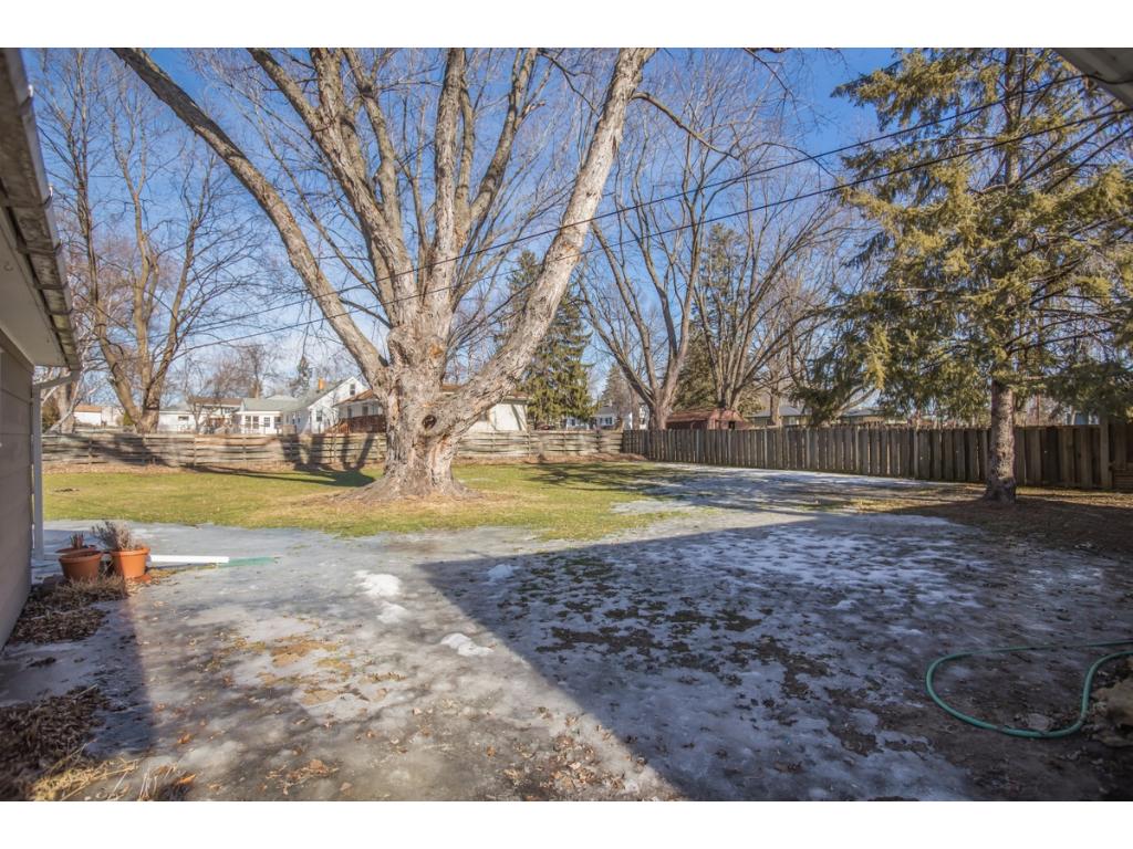 2571 Brookview Dr E, Maplewood, MN 55119 photo 22