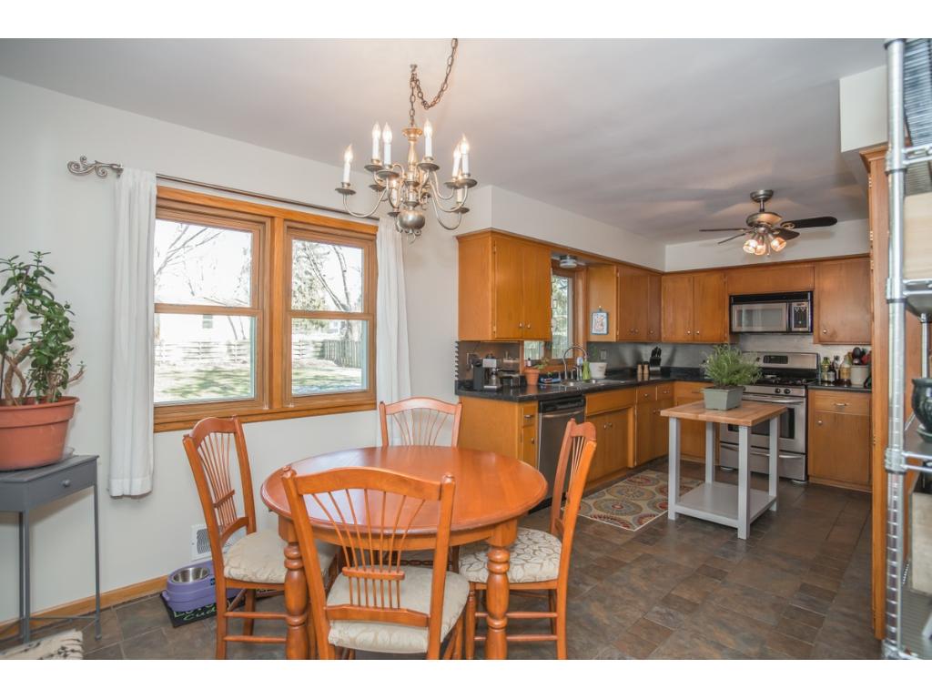 2571 Brookview Dr E, Maplewood, MN 55119 photo 7
