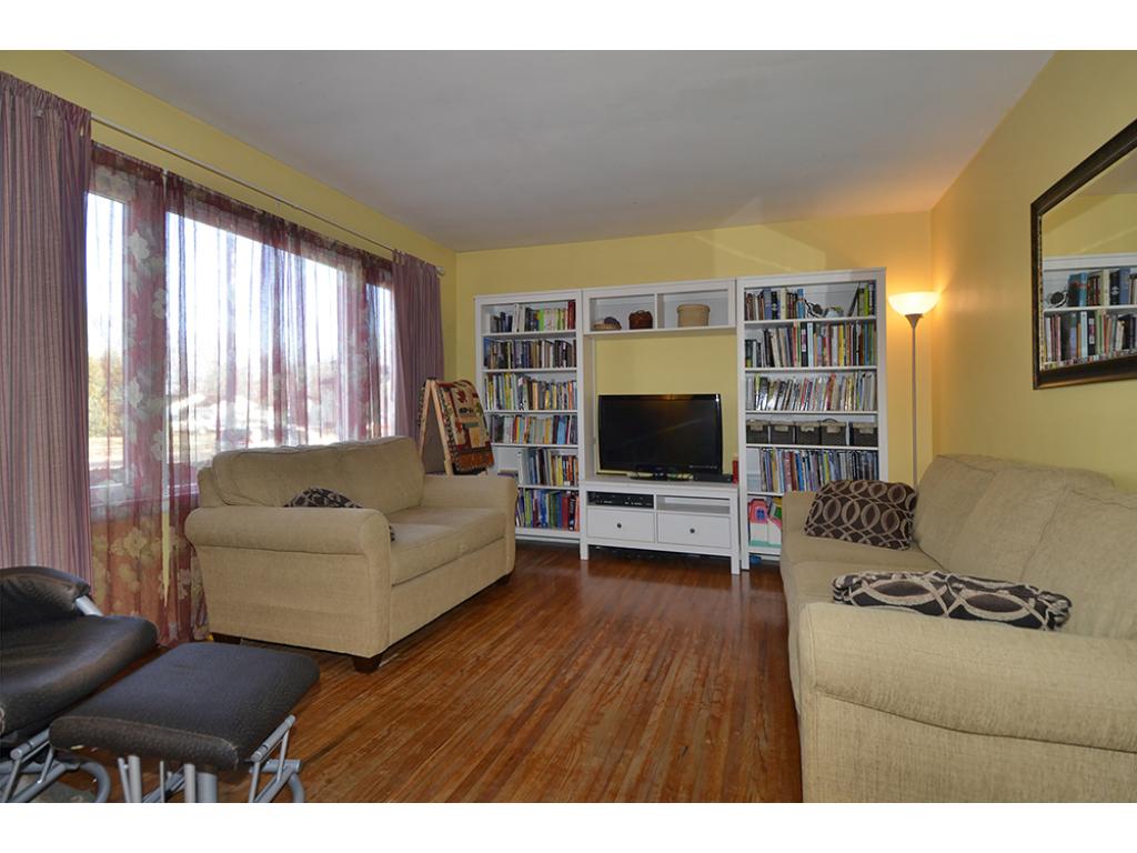 811 7th St NW, Faribault, MN 55021 photo 9