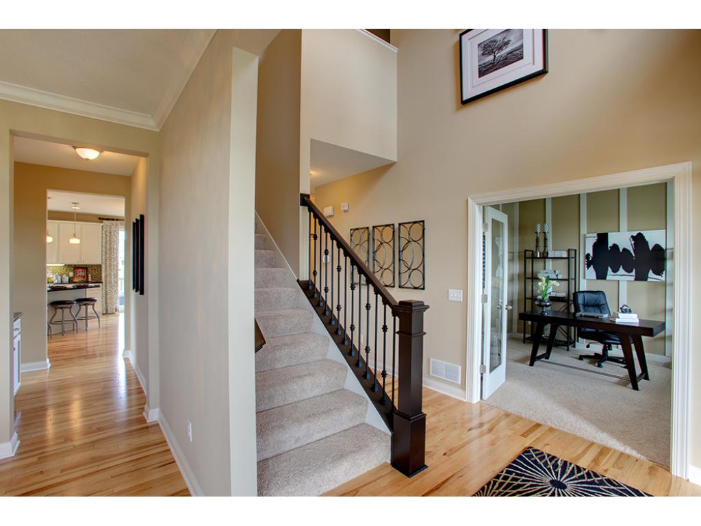 15214 Ely Ave, Apple Valley, MN 55124 photo 3