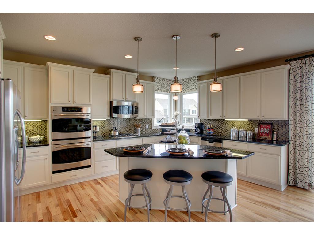 15214 Ely Ave, Apple Valley, MN 55124 photo 8
