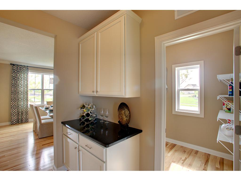 15214 Ely Ave, Apple Valley, MN 55124 photo 6