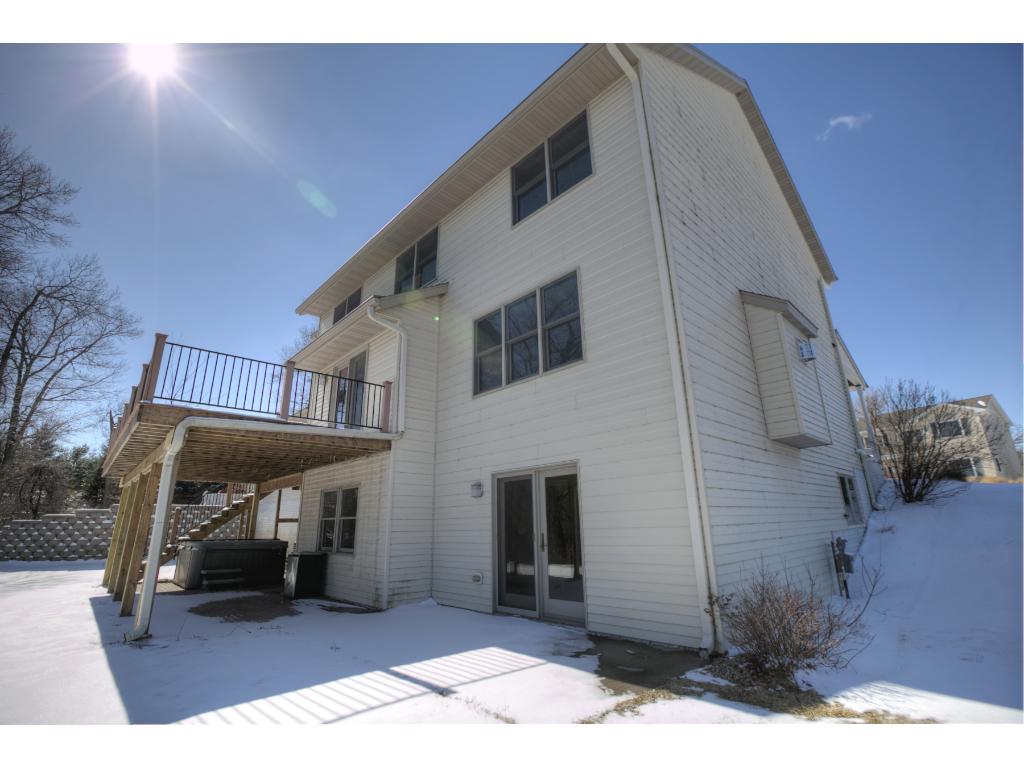 2355 Pineview Ct, Red Wing, MN 55066 photo 2