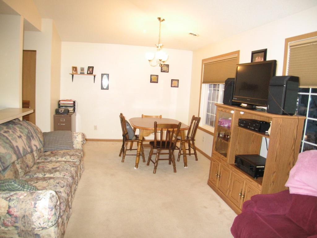15545 Float Ln, Apple Valley, MN 55124 photo 5