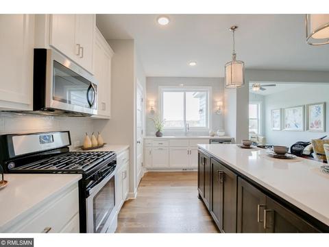 10647 Brookside Trl, Champlin, MN 55316 photo 8