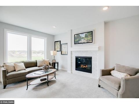 10647 Brookside Trl, Champlin, MN 55316 photo 4