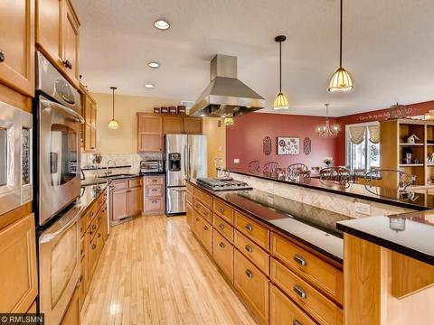 10901 Noble Ave N, Champlin, MN 55316 photo 5