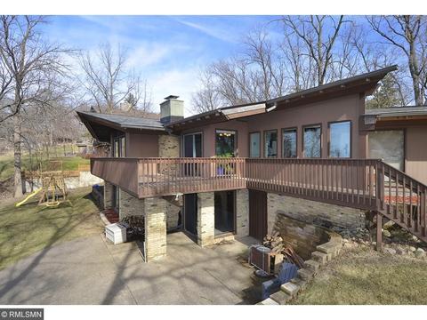 1016 11th Ave NE, Faribault, MN 55021 photo 1