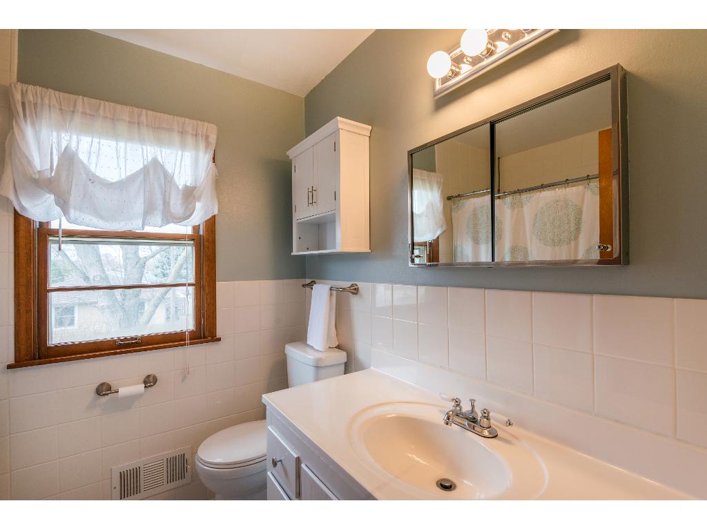 4375 Rahn Rd, Eagan, MN 55122 photo 16