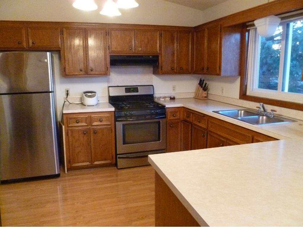 1939 Covington Ln, Eagan, MN 55122 photo 4