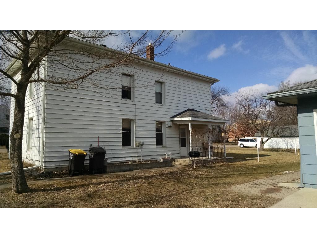 723 S 5th St, Saint Peter, MN 56082 photo 2