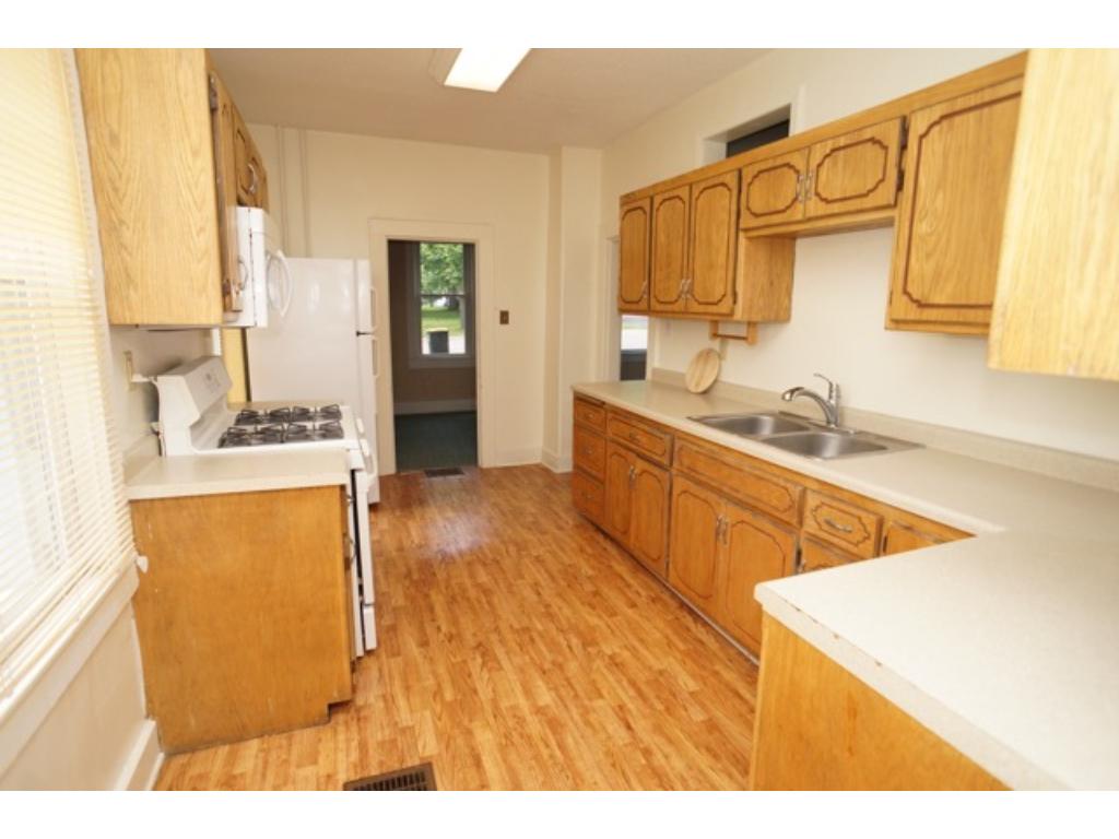 723 S 5th St, Saint Peter, MN 56082 photo 8