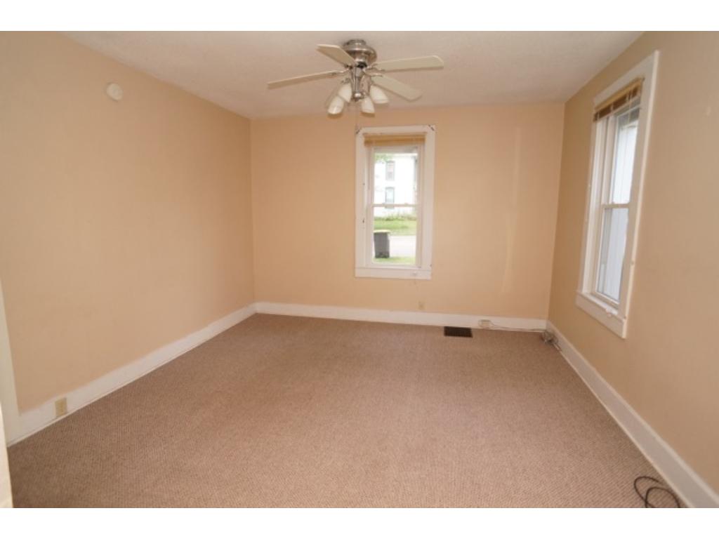 723 S 5th St, Saint Peter, MN 56082 photo 5