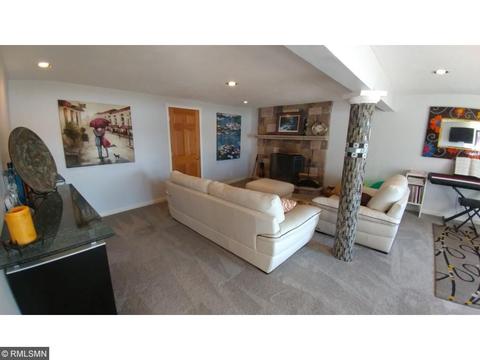 8147 Maple Ln N, Maple Grove, MN 55311 photo 2