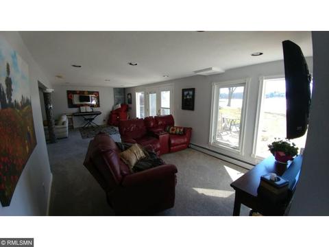 8147 Maple Ln N, Maple Grove, MN 55311 photo 4