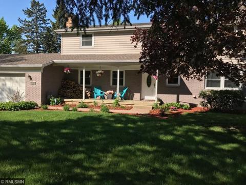 8147 Maple Ln N, Maple Grove, MN 55311 photo 1