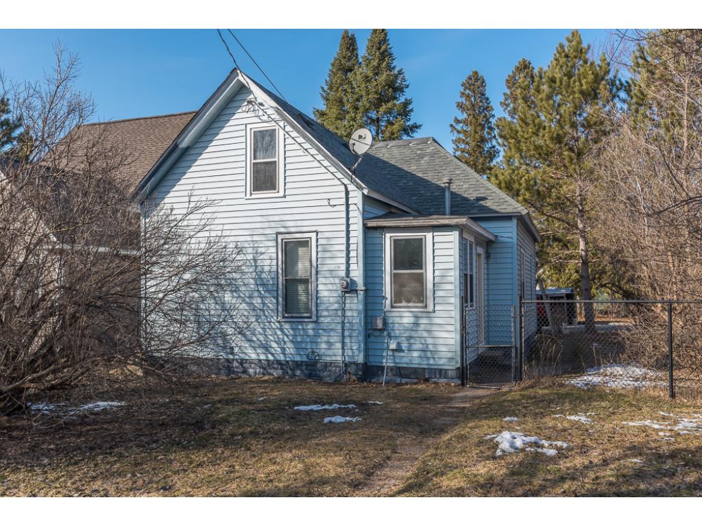 1516 Pine St, Brainerd, MN 56401 photo 2