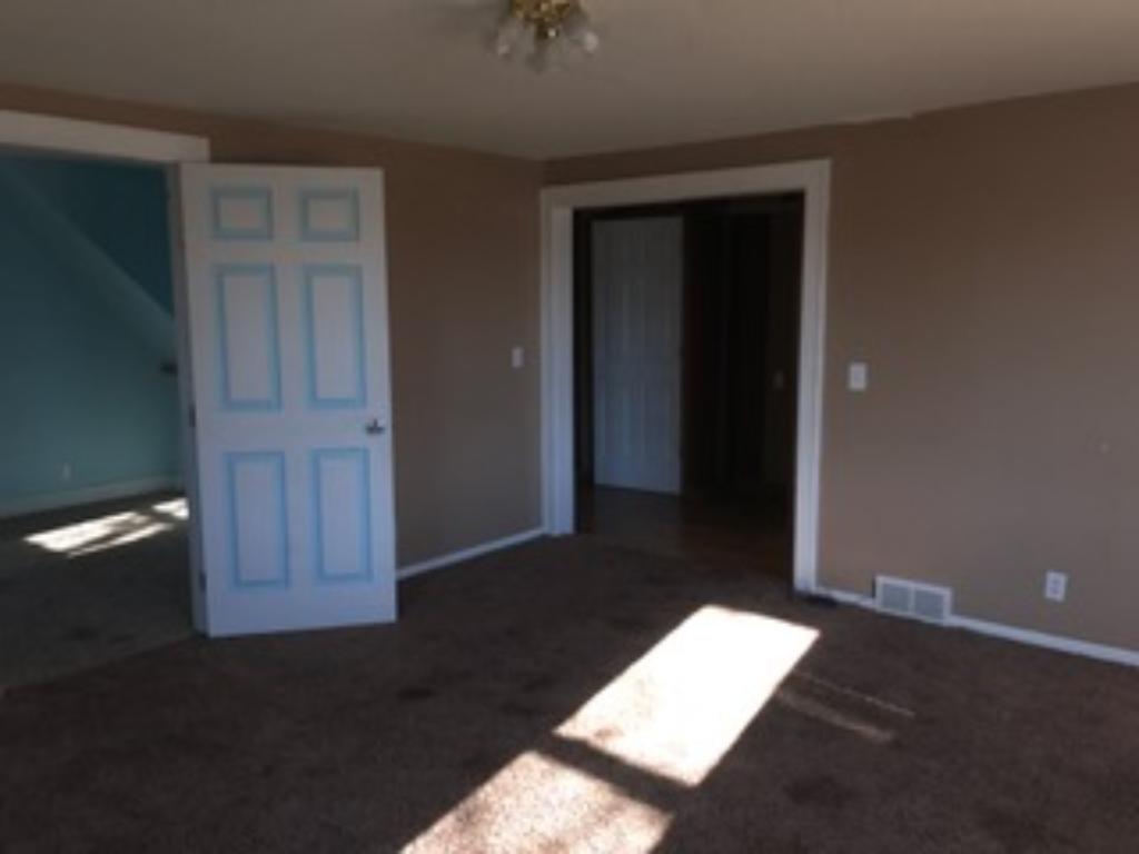 821 W Main St, Marshall, MN 56258 photo 14