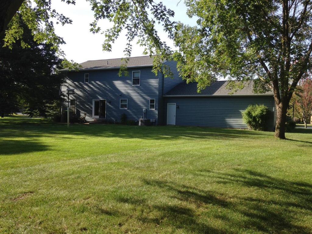 3134 Bent Tree Dr, Saint Cloud, MN 56301 photo 2