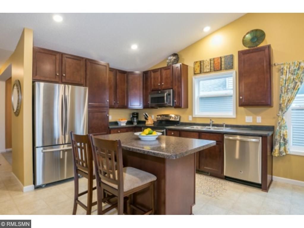 1076 140th St E, Rosemount, MN 55068 photo 2
