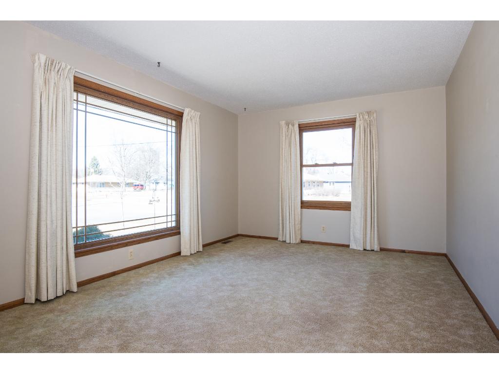 8201 Upton Ave S, Bloomington, MN 55431 photo 3