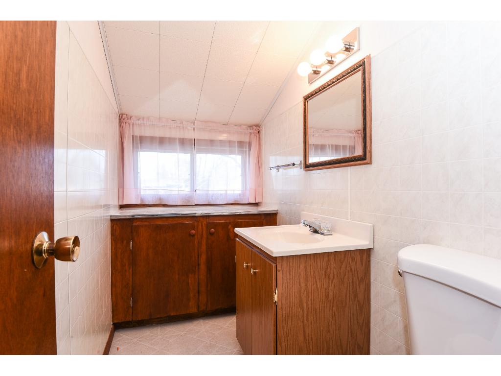 8201 Upton Ave S, Bloomington, MN 55431 photo 17