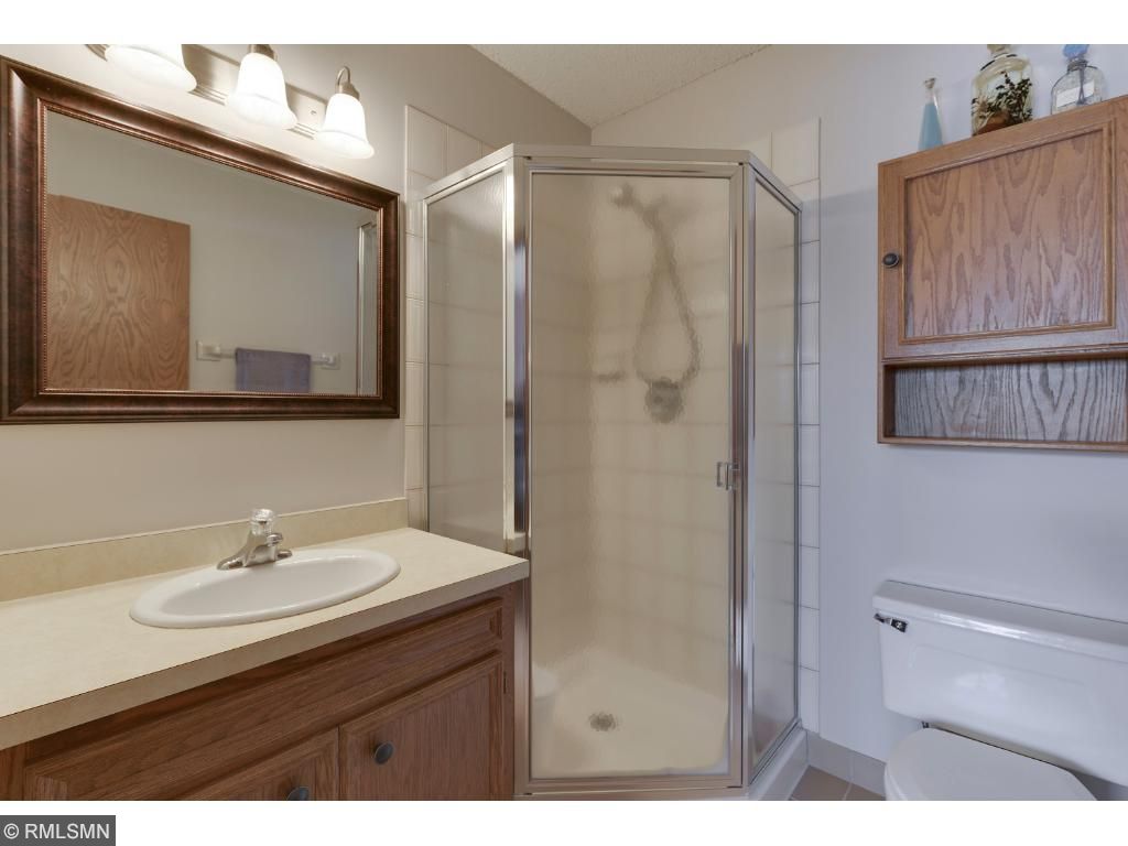 1487 Auburn Ct, Eagan, MN 55122 photo 9