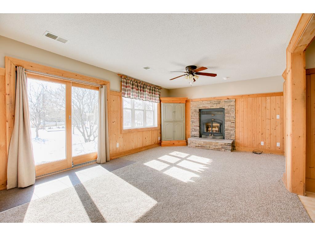4674 Stratford Ln, Eagan, MN 55123 photo 12
