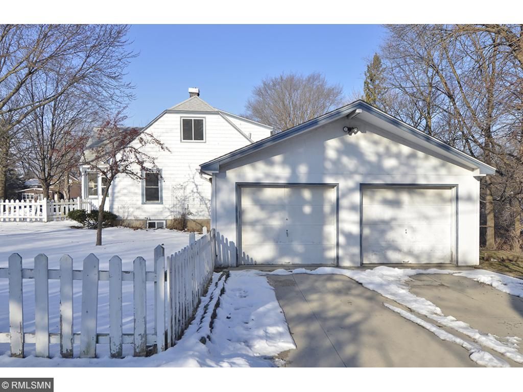 428 3rd St NE, Faribault, MN 55021 photo 2